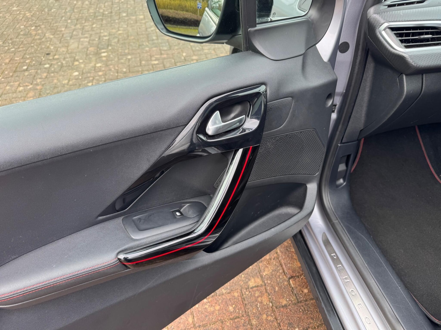 Used Peugeot 2008 2017 for sale - 77598233: Photo 24