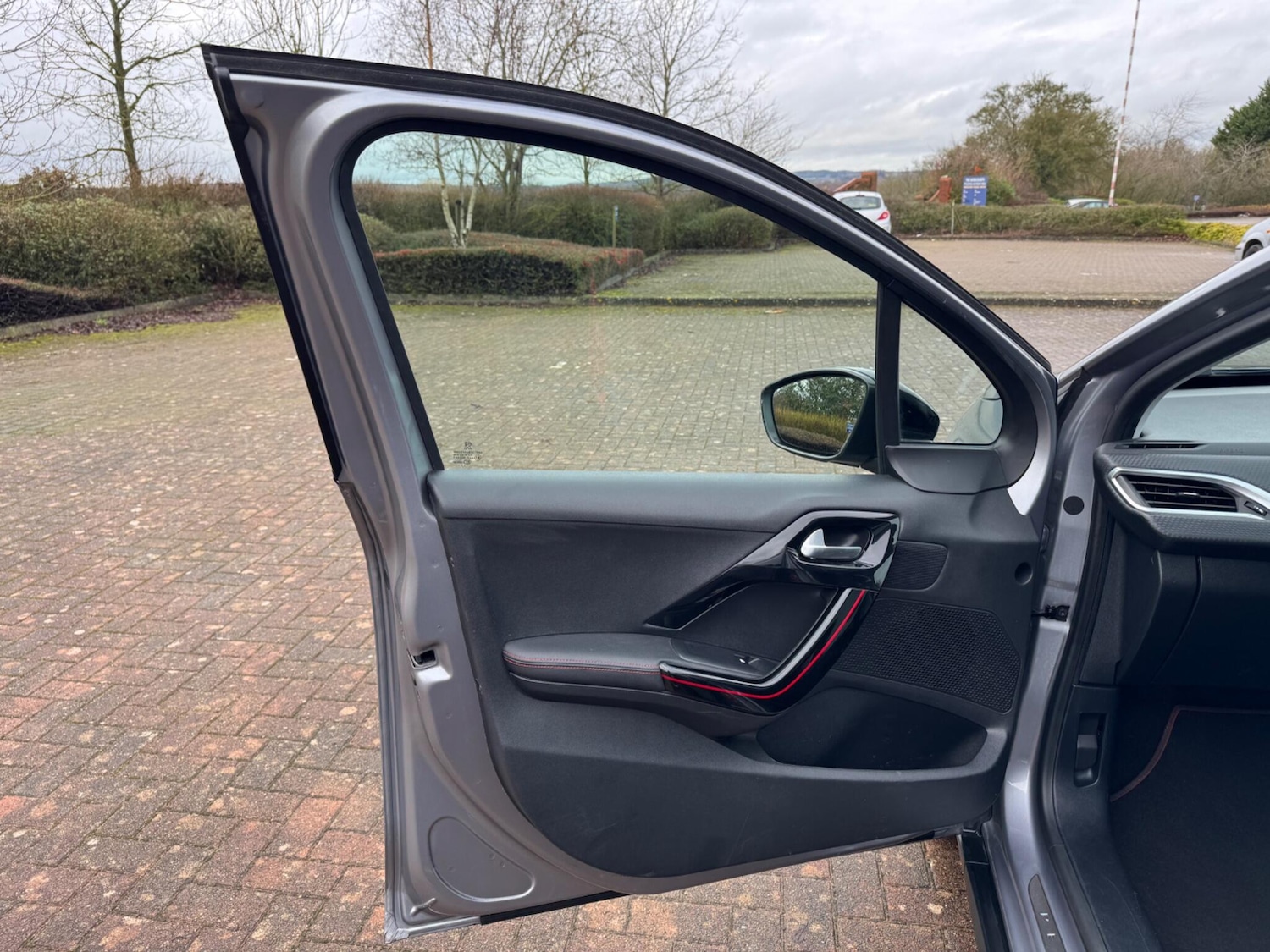 Used Peugeot 2008 2017 for sale - 77598233: Photo 25