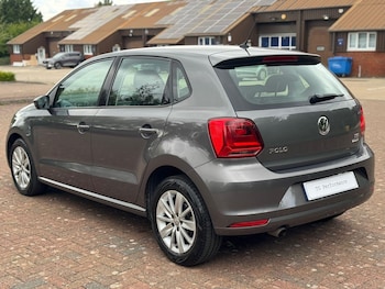 Used Volkswagen Polo 2015 for sale - 75431878: Photo