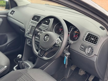 Used Volkswagen Polo 2015 for sale - 75431878: Photo