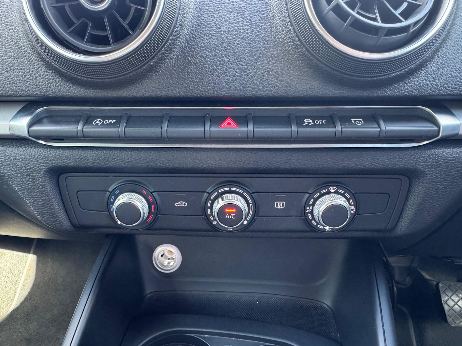Vehicle 33