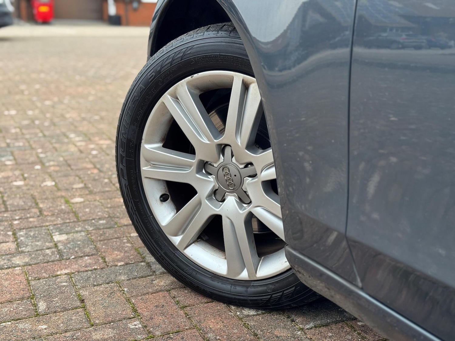 Used Audi A4 Avant 2011 for sale - 76657506: Photo 11