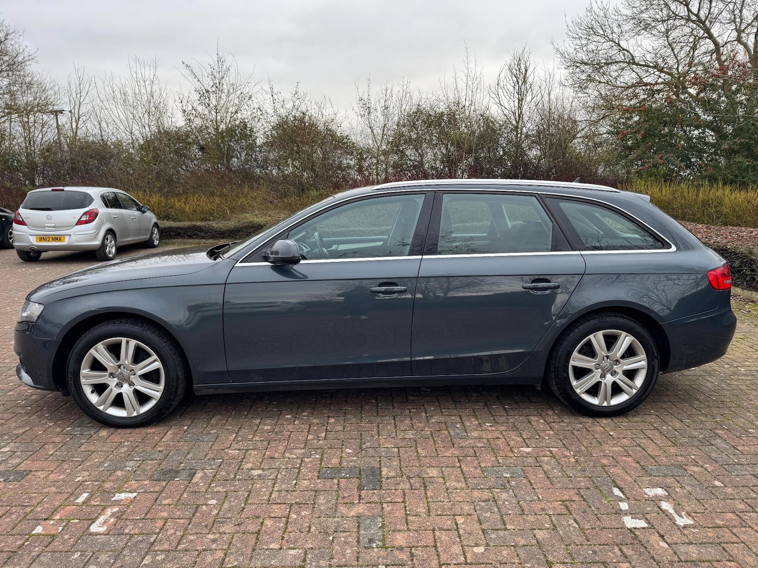 Used Audi A4 Avant 2011 for sale - 76657506: Photo 5