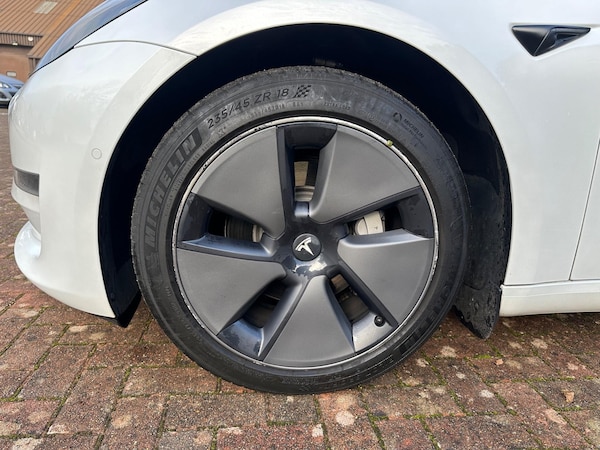 Used Tesla Model 3 2021 for sale - 72645909: Photo 17