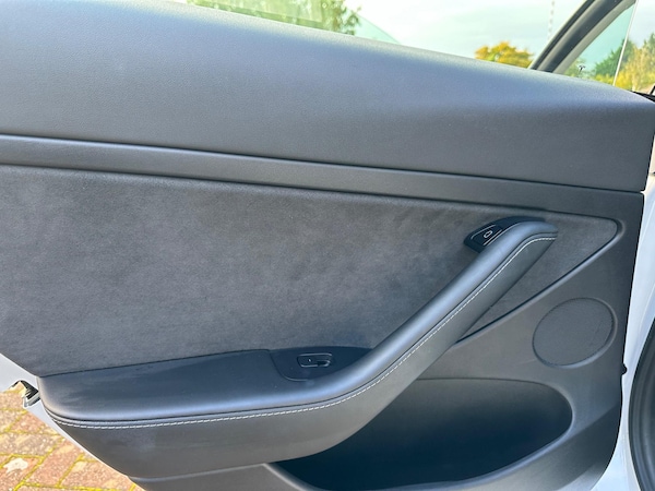 Used Tesla Model 3 2021 for sale - 72645909: Photo 24
