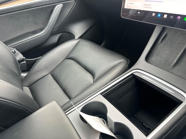 Used Tesla Model 3 2021 for sale - 72645909: Photo 45