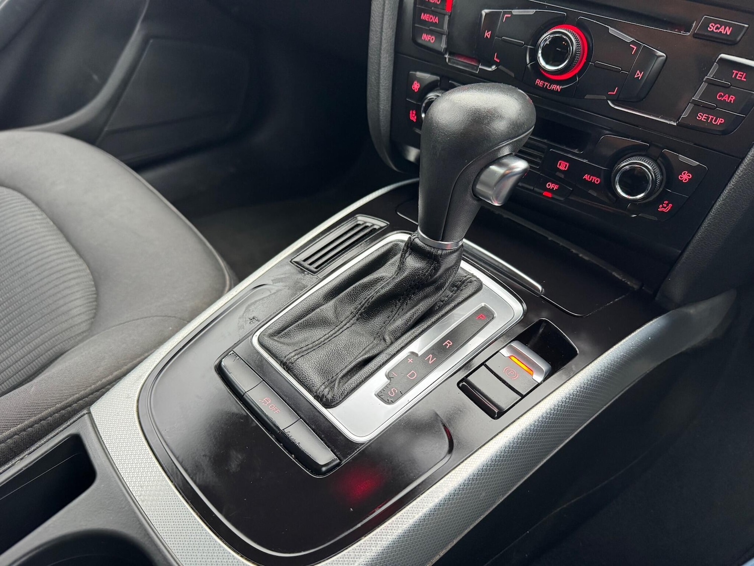 Used Audi A4 2011 for sale - 76991245: Photo 29