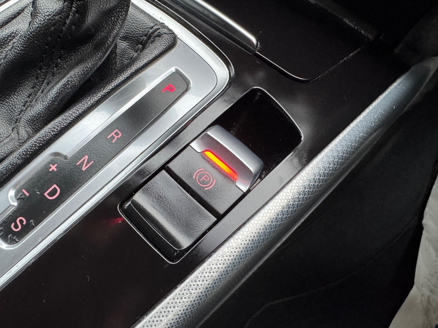 Used Audi A4 2011 for sale - 76991245: Photo 30