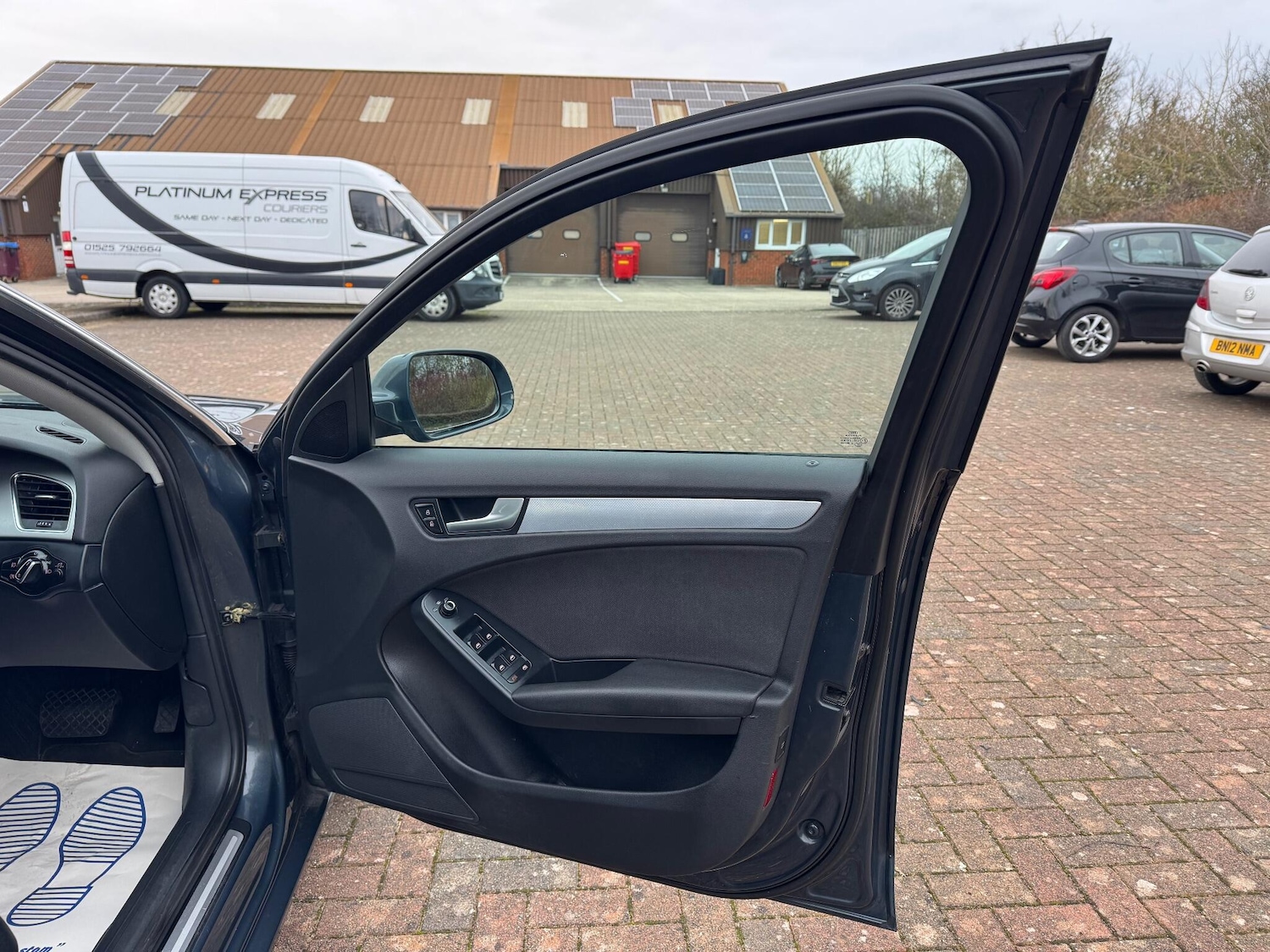 Used Audi A4 2011 for sale - 76991245: Photo 43