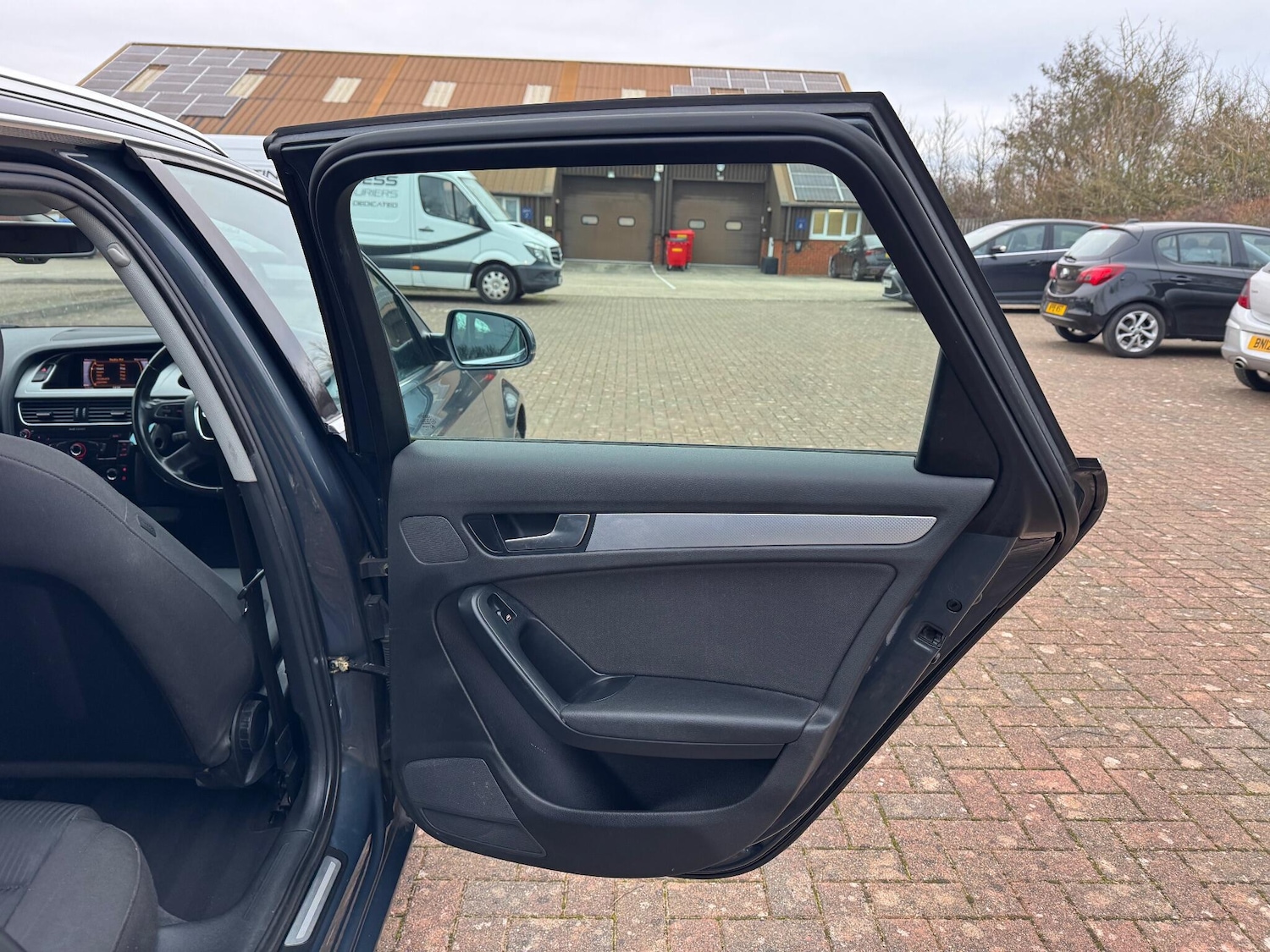 Used Audi A4 2011 for sale - 76991245: Photo 45