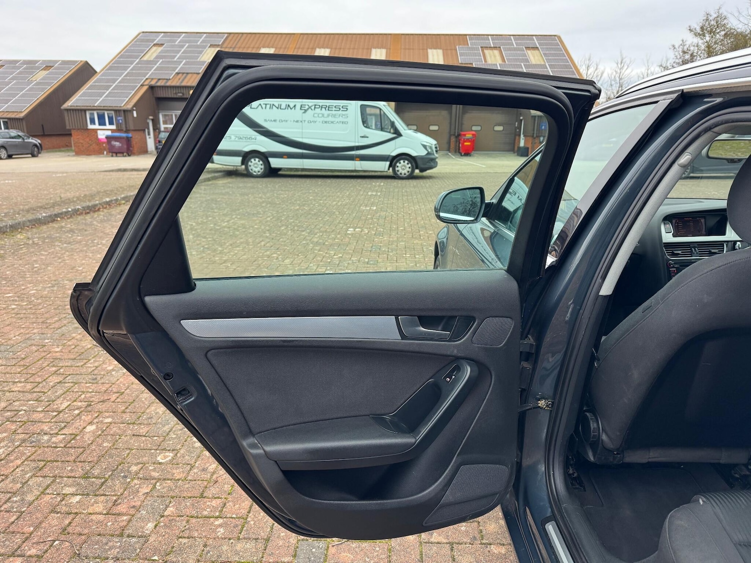 Used Audi A4 2011 for sale - 76991245: Photo 49