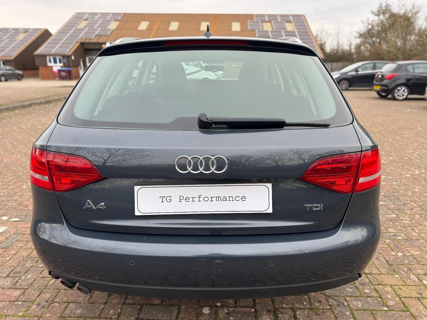 Used Audi A4 2011 for sale - 76991245: Photo 9