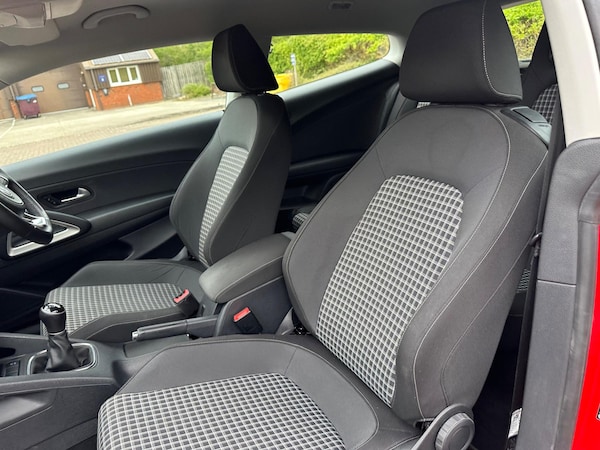 Used Volkswagen Scirocco 2016 for sale - 74419384: Photo 31