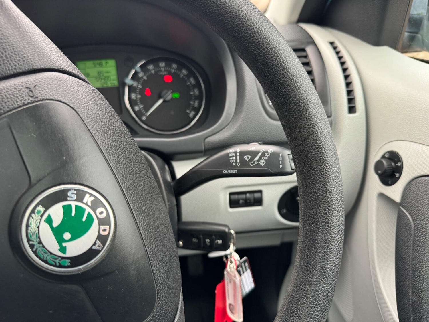 Used Skoda Roomster 2011 for sale - 77632979: Photo 23