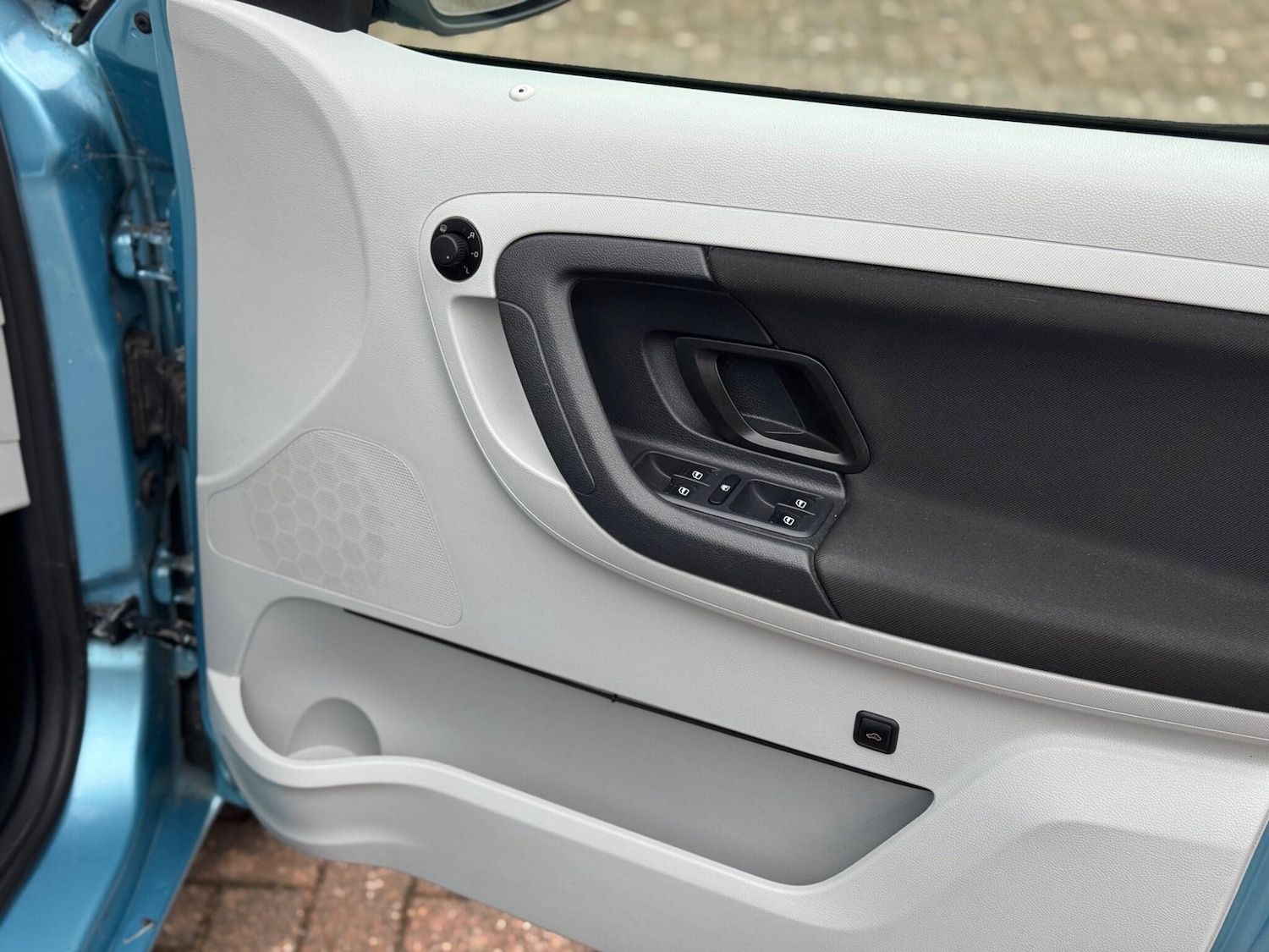 Used Skoda Roomster 2011 for sale - 77632979: Photo 44