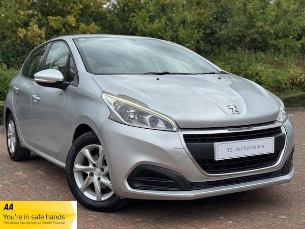 Used Peugeot 208 2015 for sale - 75741508: Photo 1