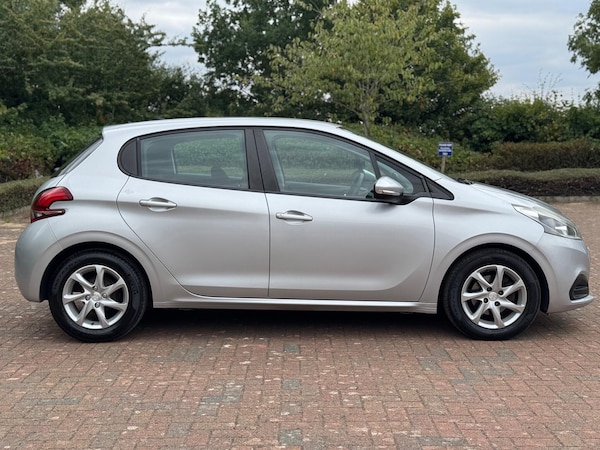 Used Peugeot 208 2015 for sale - 75741508: Photo 20