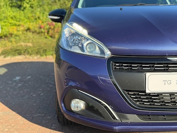 Used Peugeot 208 2016 for sale - 75540438: Photo