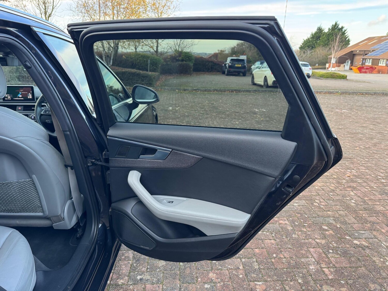 Used Audi A4 2016 for sale - 76573352: Photo 76