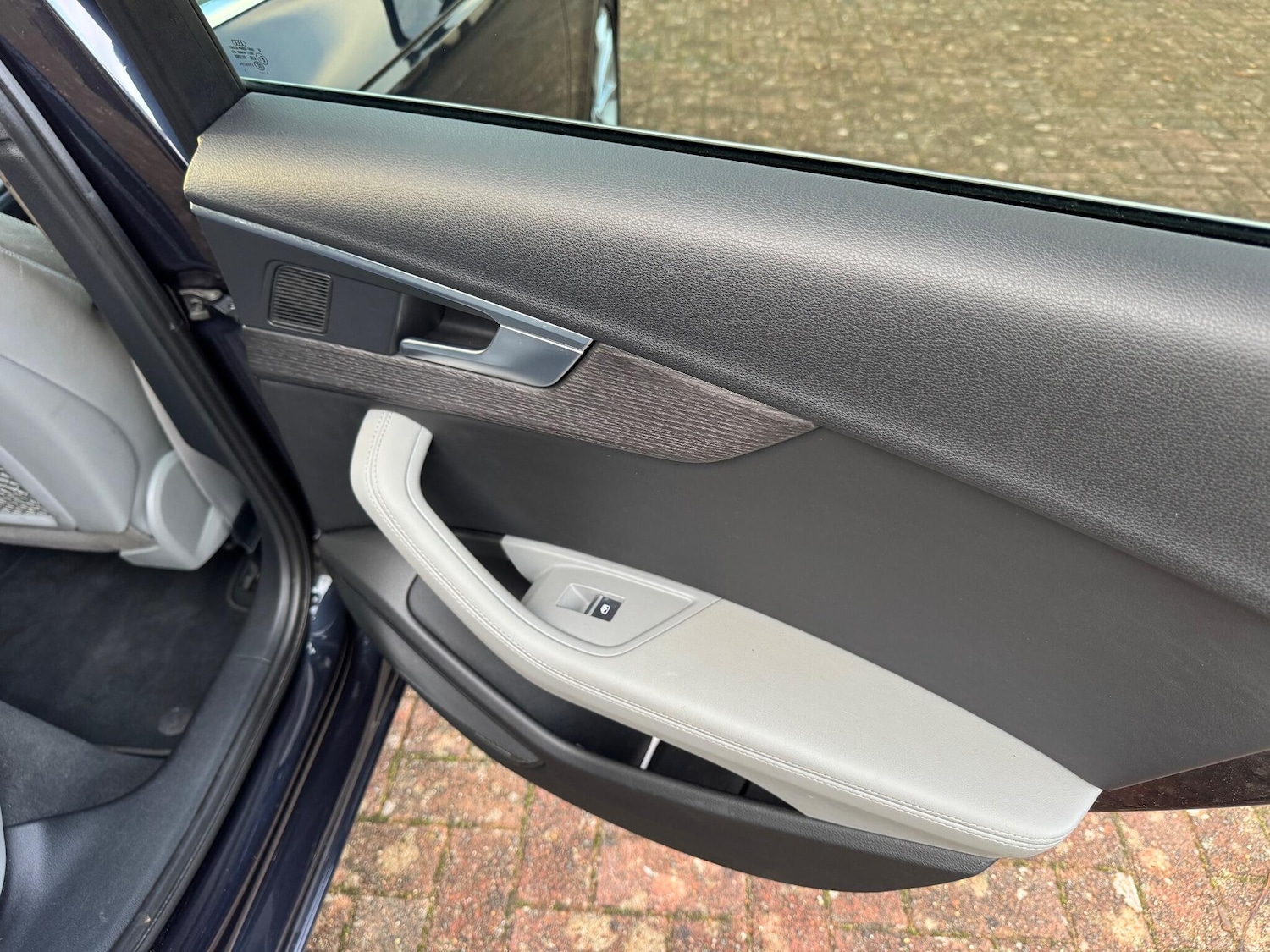 Used Audi A4 2016 for sale - 76573352: Photo 77