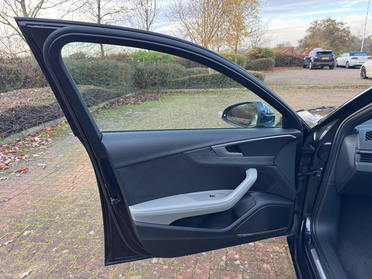 Used Audi A4 2016 for sale - 76573352: Photo 78