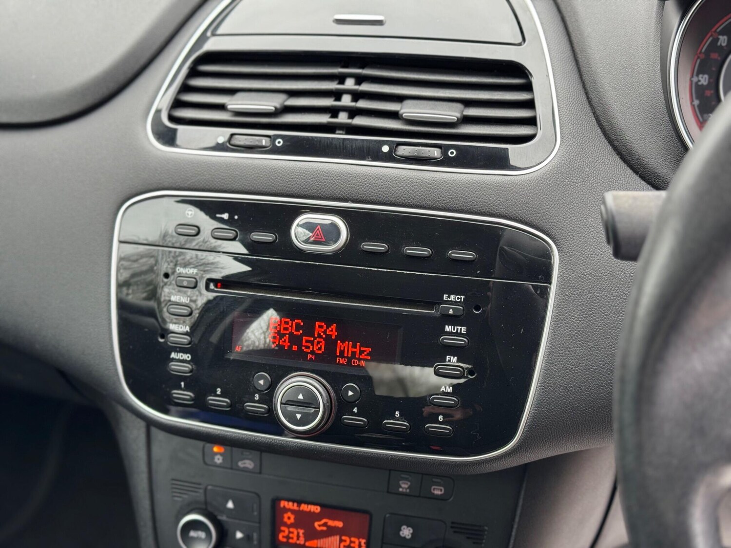 Used Fiat Punto 2013 for sale - 77940552: Photo 25