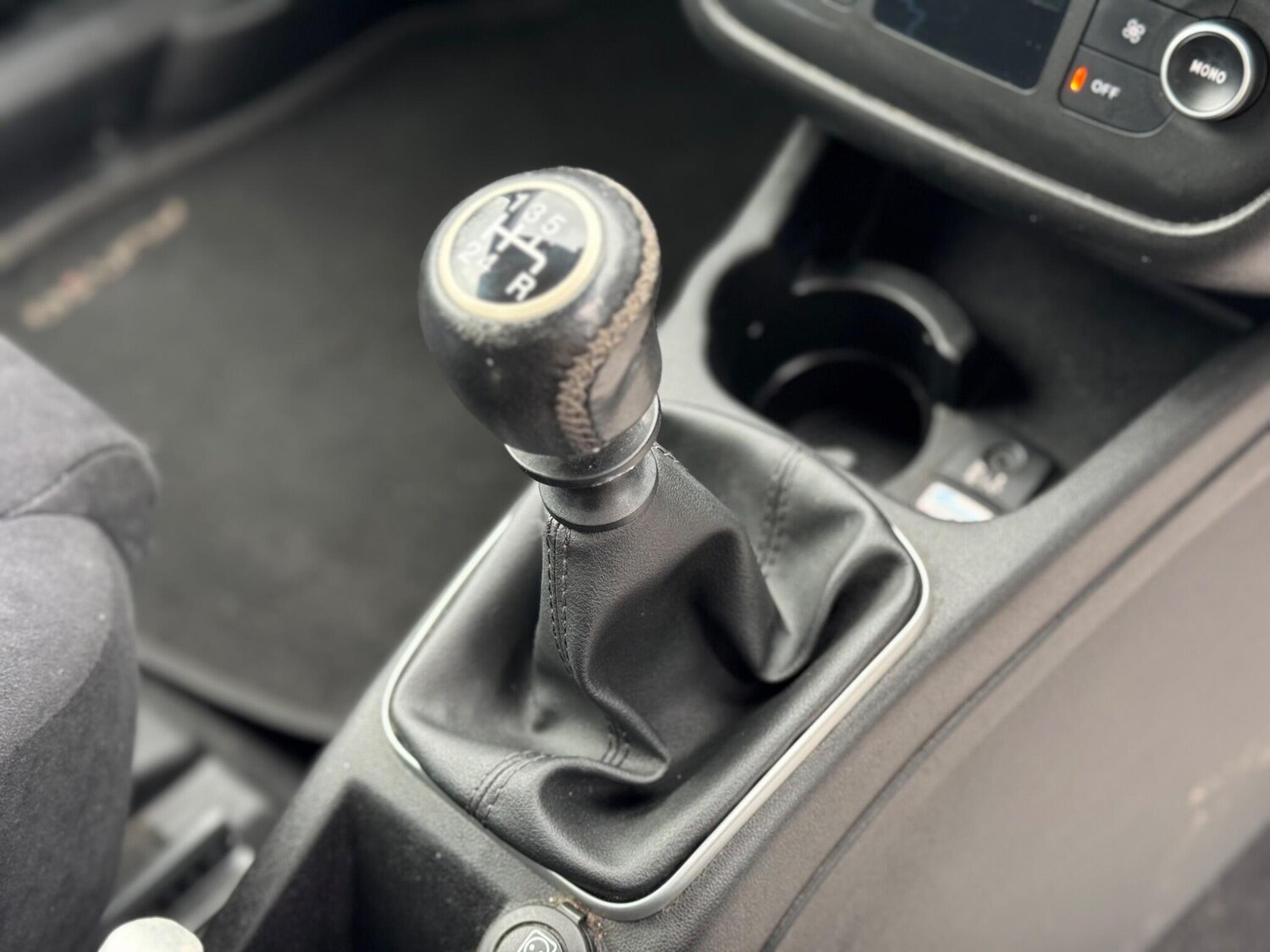 Used Fiat Punto 2013 for sale - 77940552: Photo 28