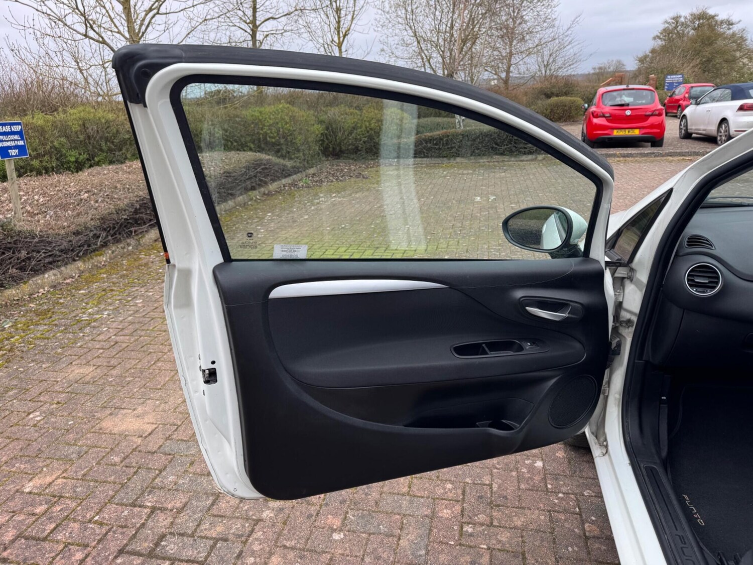 Used Fiat Punto 2013 for sale - 77940552: Photo 44