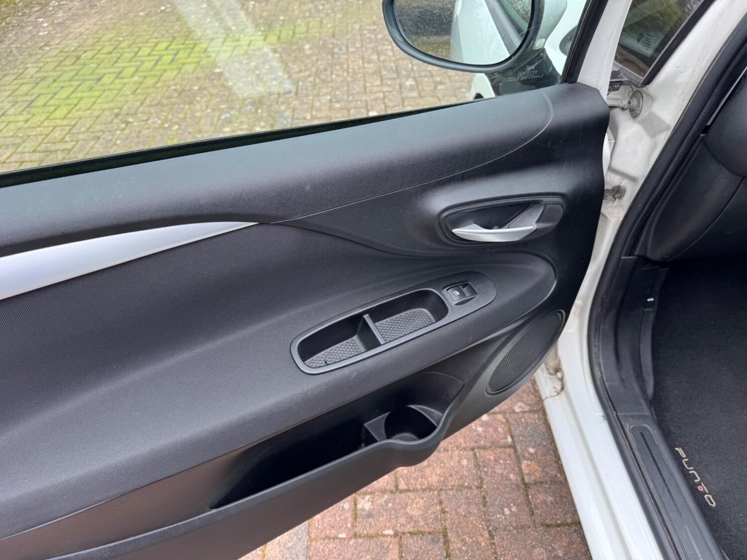 Used Fiat Punto 2013 for sale - 77940552: Photo 45