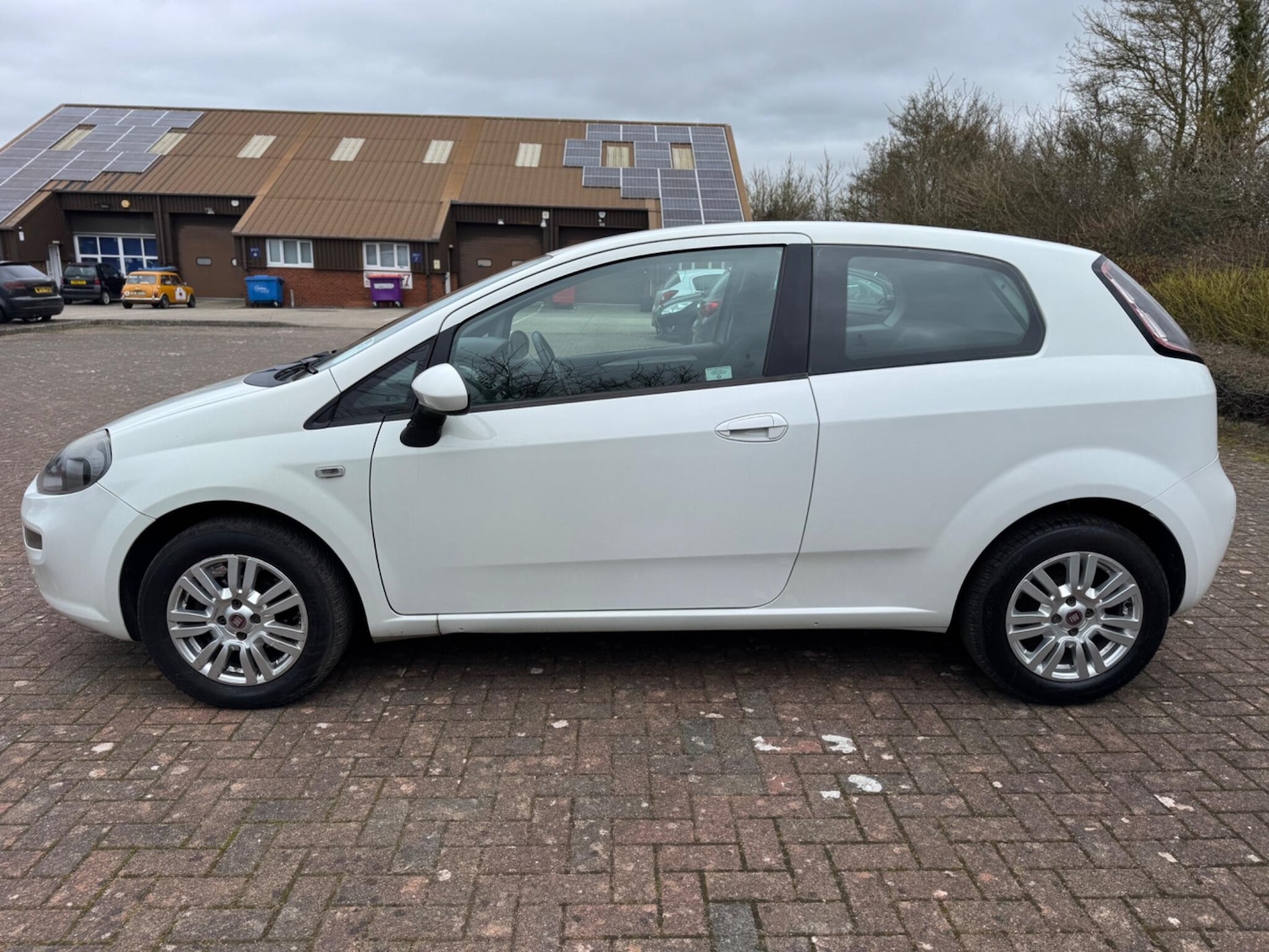Used Fiat Punto 2013 for sale - 77940552: Photo 5