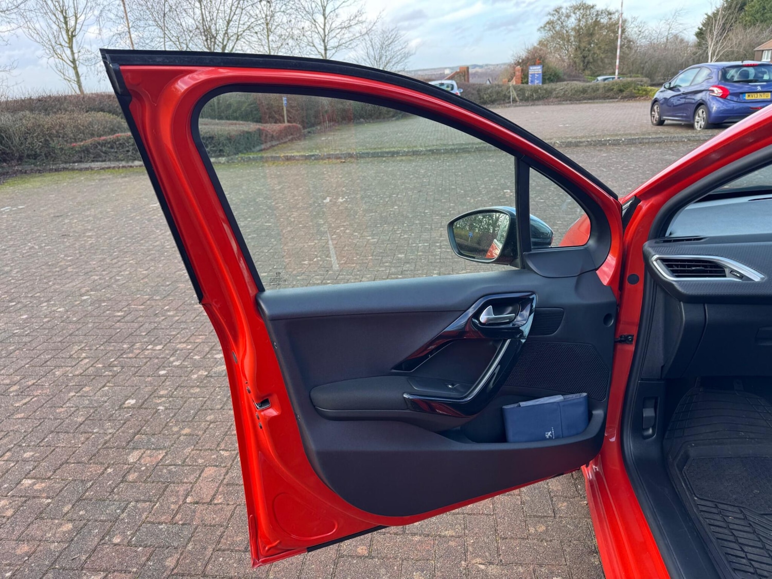 Used Peugeot 208 2016 for sale - 77320334: Photo 30