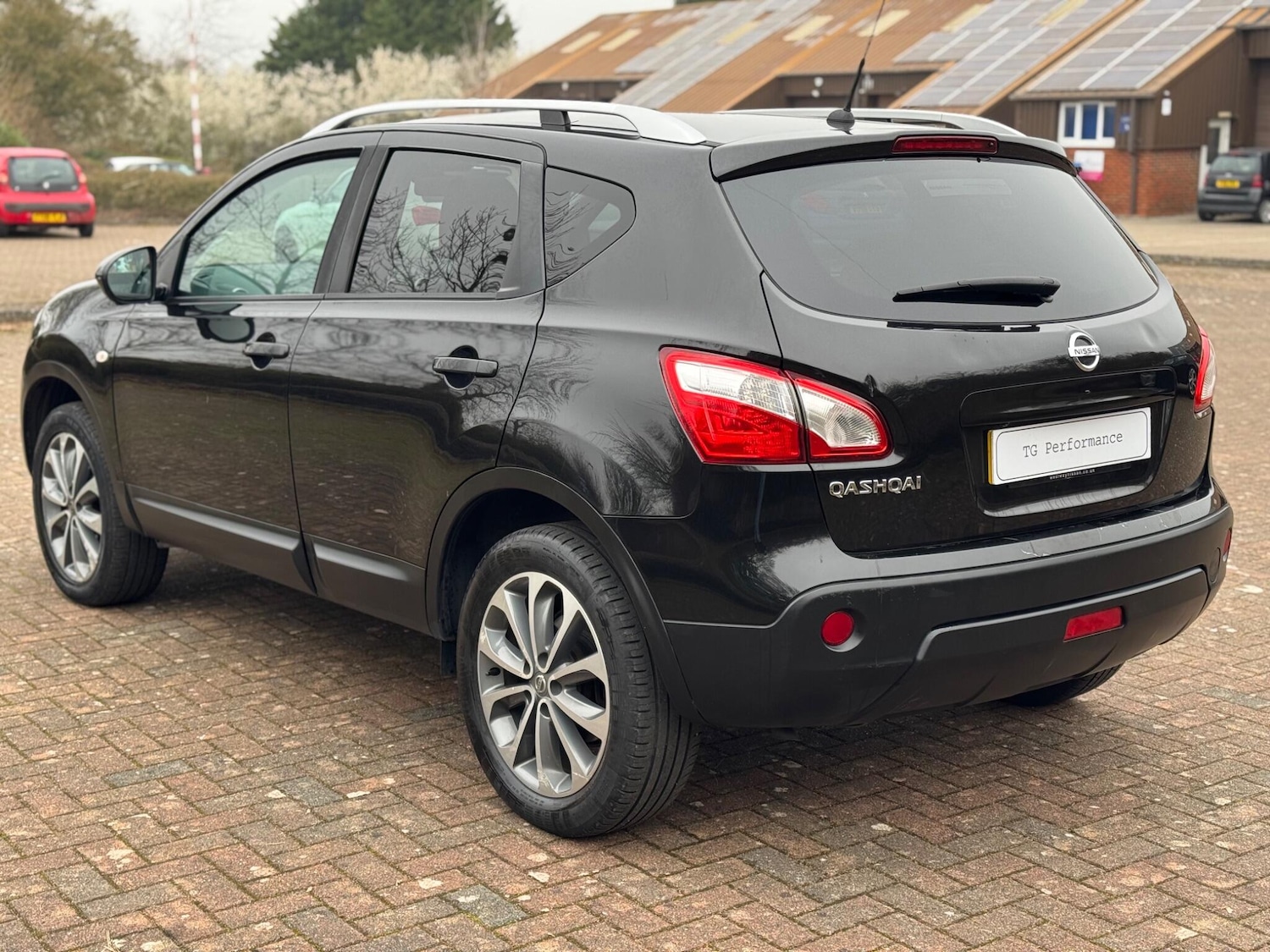 Used Nissan Qashqai for sale - 77794316: Photo 2