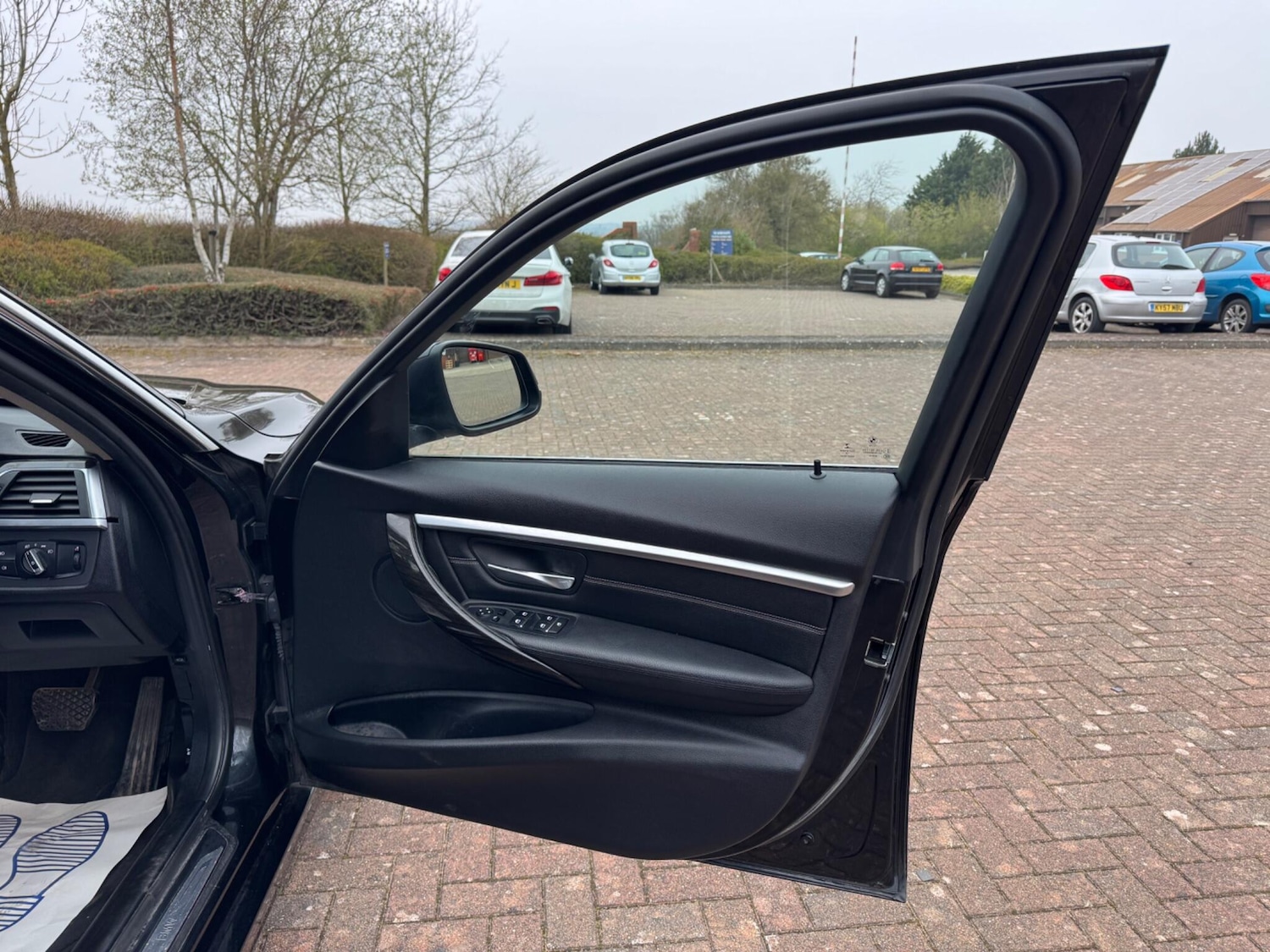 Used BMW 3 Series 2015 for sale - 78007336: Photo 41