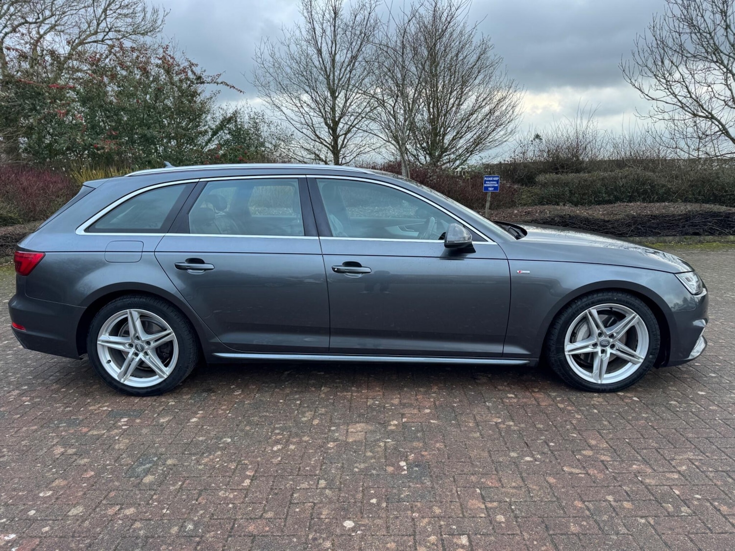 Used Audi A4 Avant 2017 for sale - 77156011: Photo 16