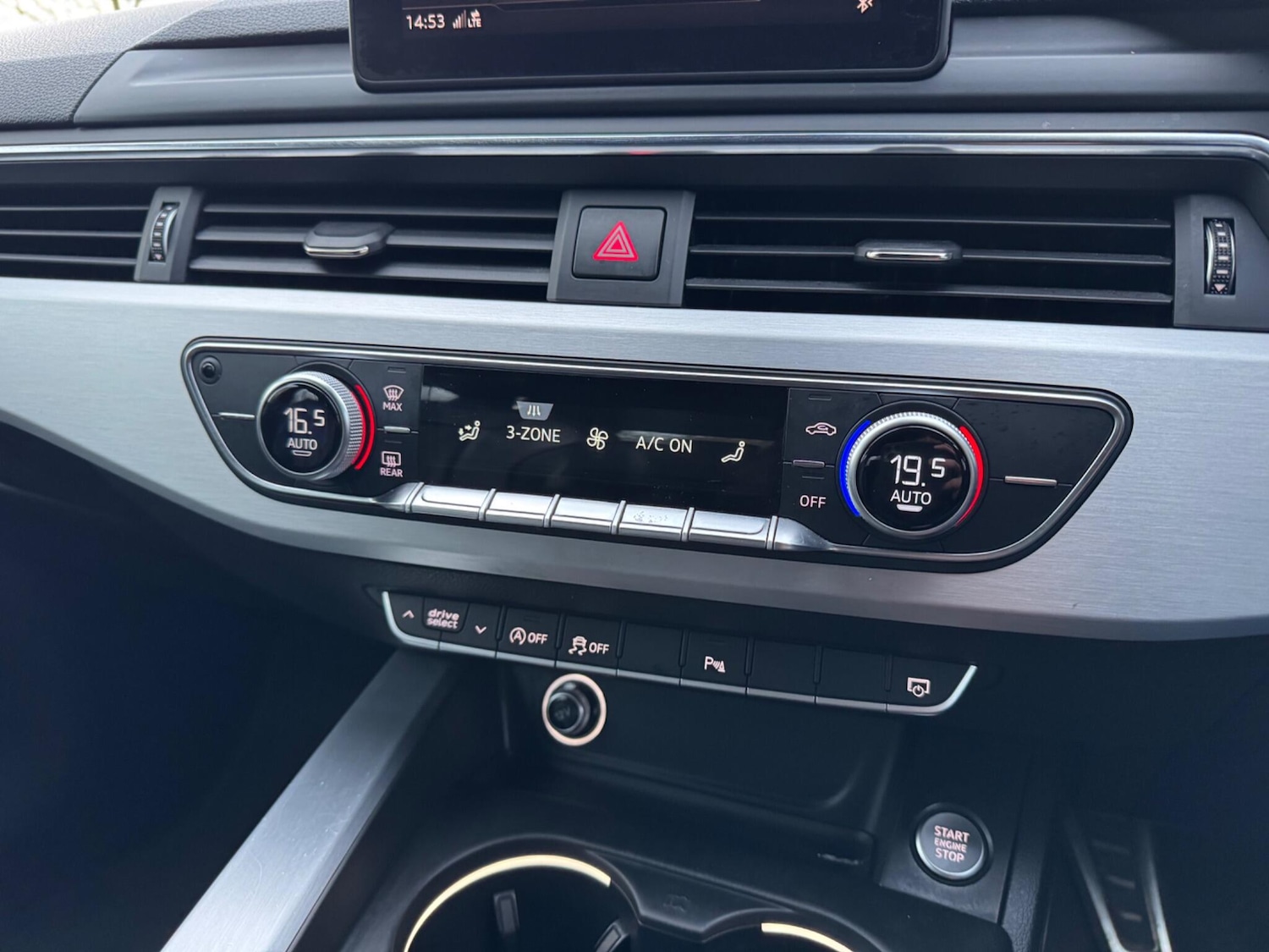 Used Audi A4 Avant 2017 for sale - 77156011: Photo 32