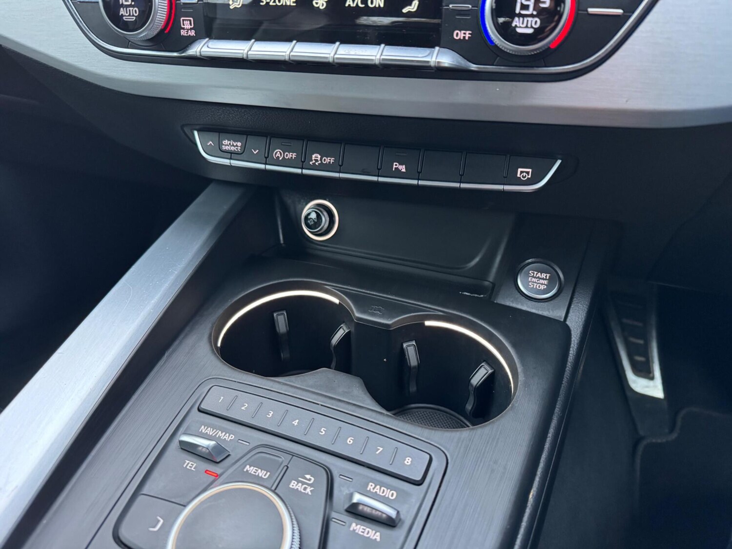 Used Audi A4 Avant 2017 for sale - 77156011: Photo 33