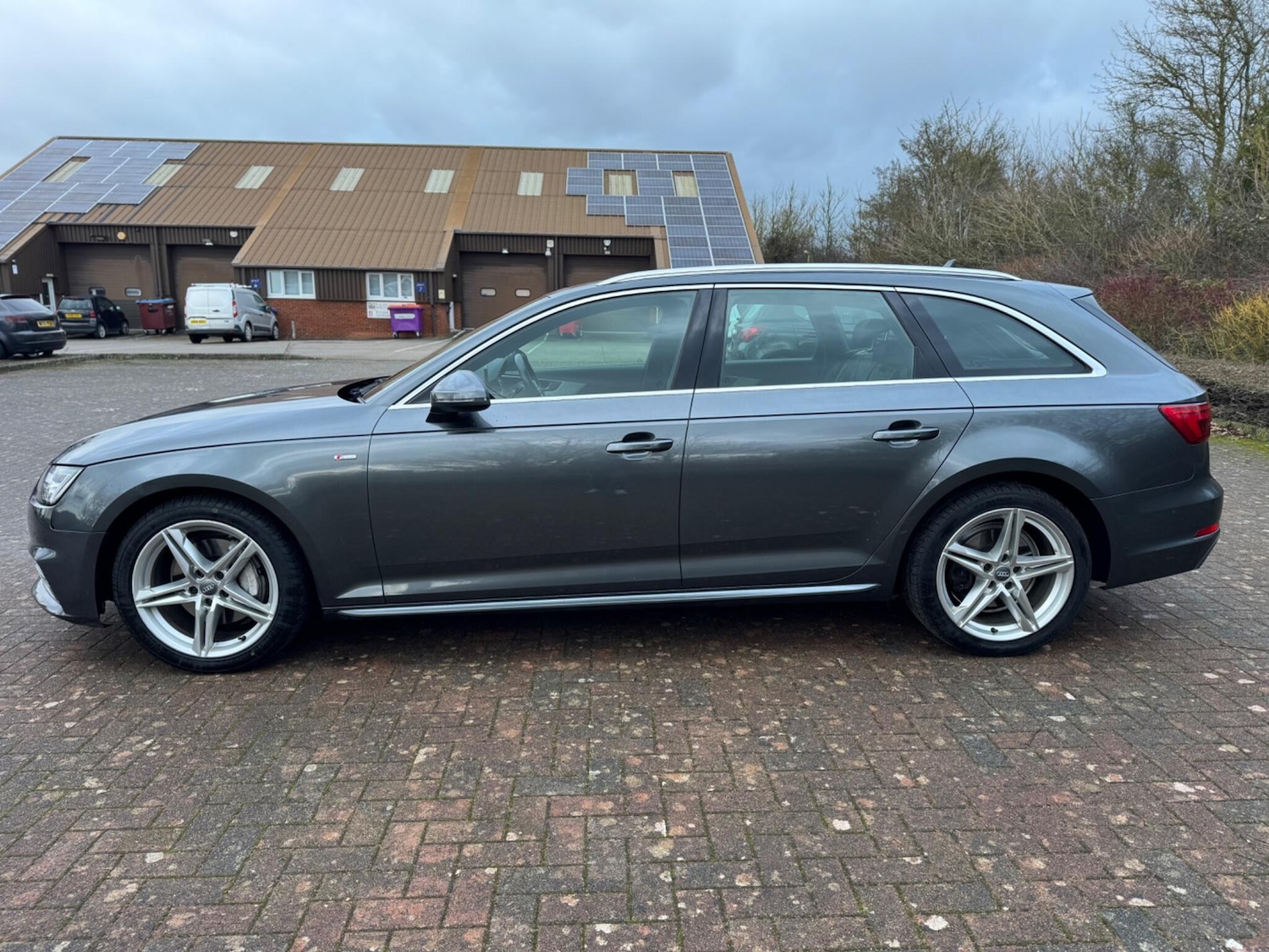 Used Audi A4 Avant 2017 for sale - 77156011: Photo 5