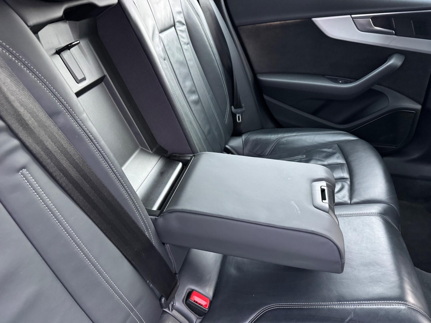 Used Audi A4 Avant 2017 for sale - 77156011: Photo 50