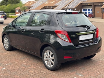 Used Toyota Yaris 2013 for sale - 78516206: Photo