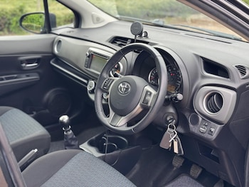 Used Toyota Yaris 2013 for sale - 78516206: Photo