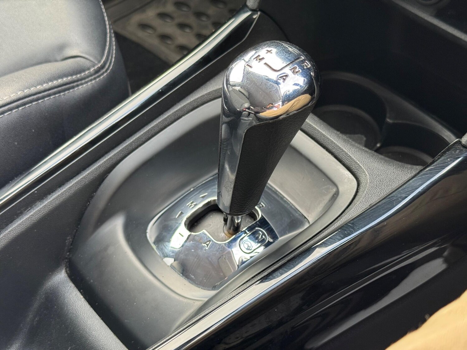 Used Peugeot 2008 2015 for sale - 78156993: Photo 28