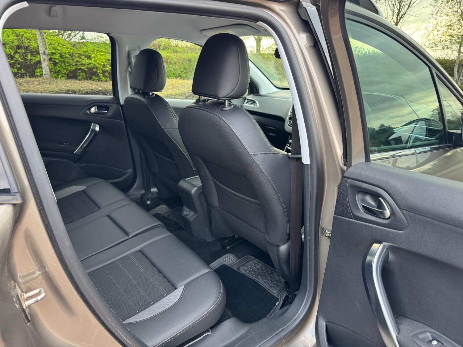 Used Peugeot 2008 2015 for sale - 78156993: Photo 35