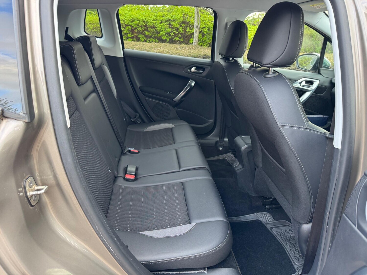 Used Peugeot 2008 2015 for sale - 78156993: Photo 36