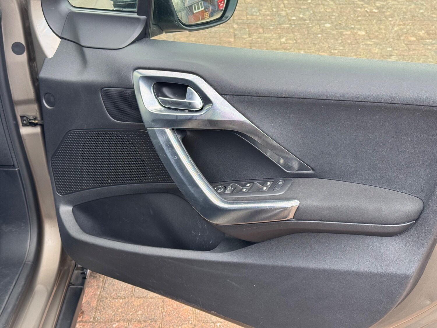 Used Peugeot 2008 2015 for sale - 78156993: Photo 42