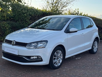 Used Volkswagen Polo 2015 for sale - 76073206: Photo