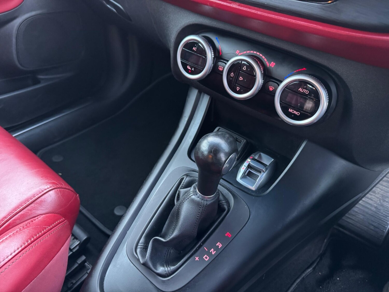 Used Alfa Romeo Giulietta 2016 for sale - 77191932: Photo 31