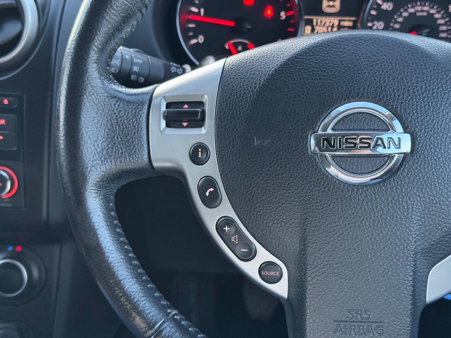 Used Nissan Qashqai+2 2012 for sale - 77853299: Photo 21