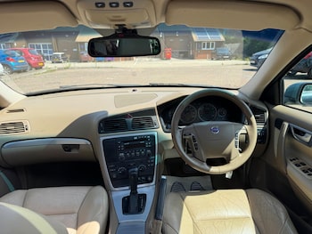 Used Volvo V70 2004 for sale - 79034017: Photo