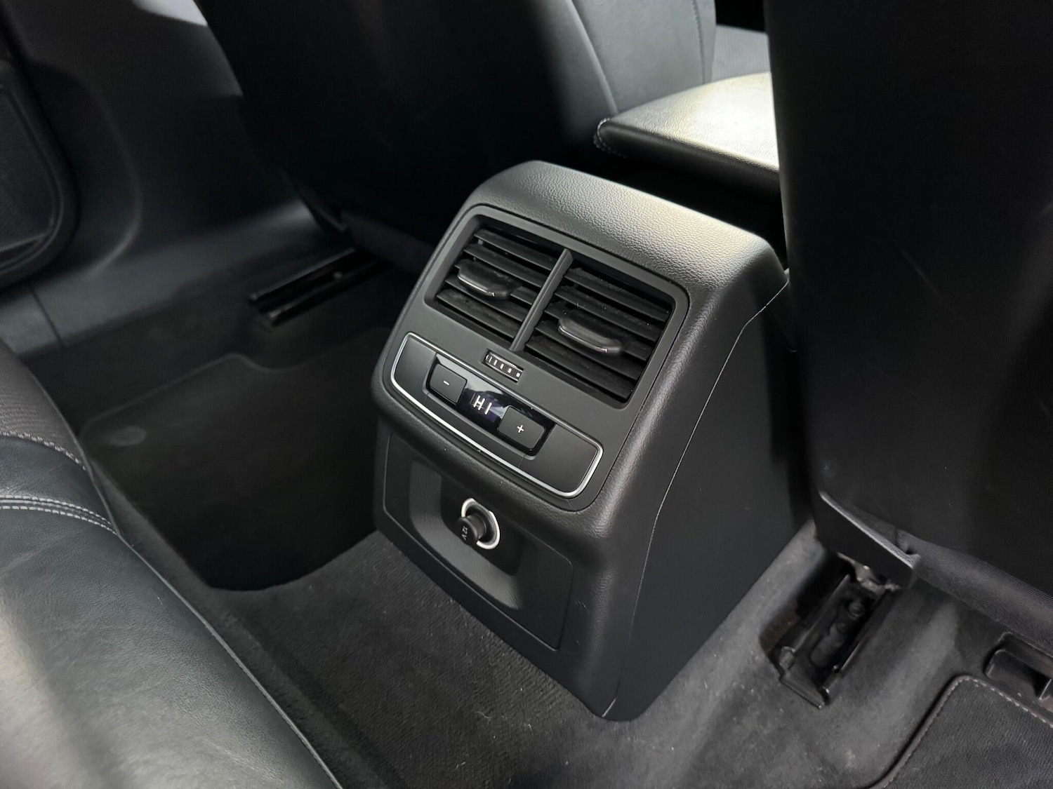 Used Audi A4 2017 for sale - 76573787: Photo 54