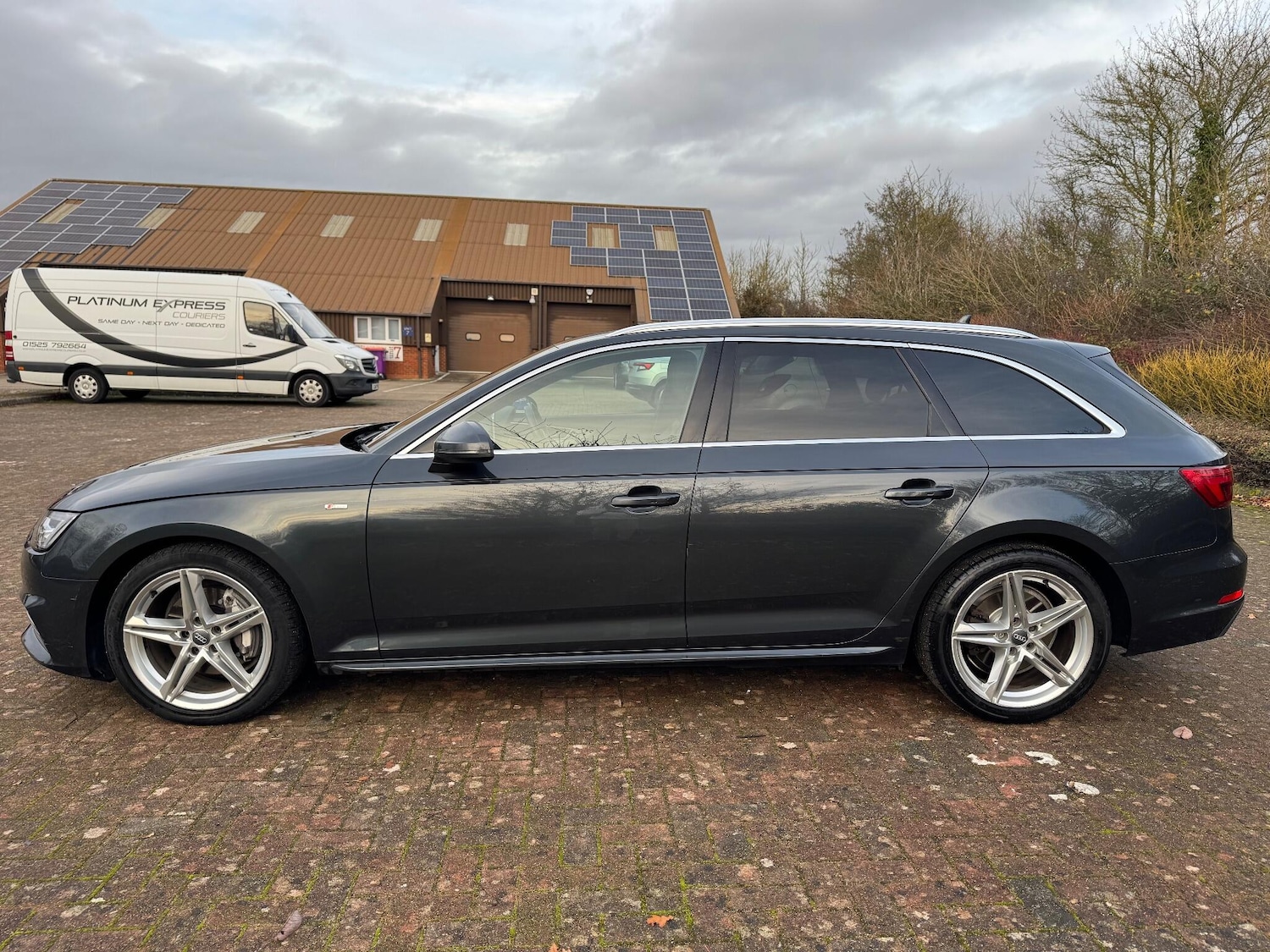 Used Audi A4 2017 for sale - 76573787: Photo 6